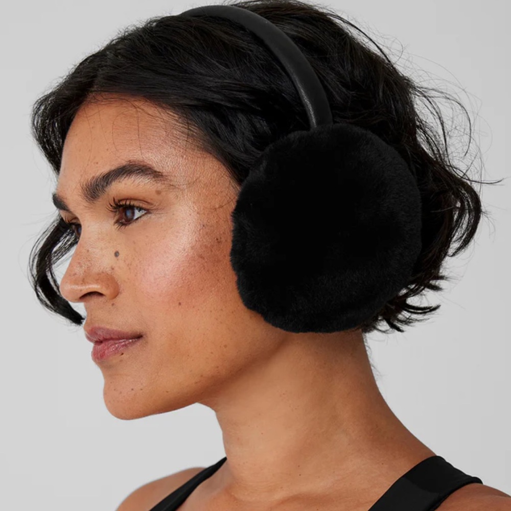Alo yoga ear muffs